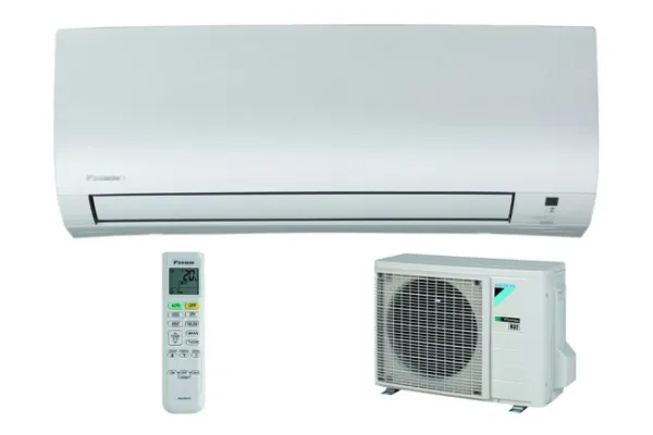 Daikin Comfora 5 kW-os split inverteres oldalfali klímaszett